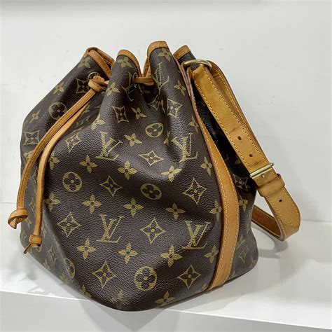 borse louis vuitton originali nuove|louis vuitton borse secchiello.